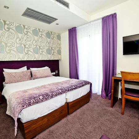 Hotel Gala Split بودْسْتغانا المظهر الخارجي الصورة