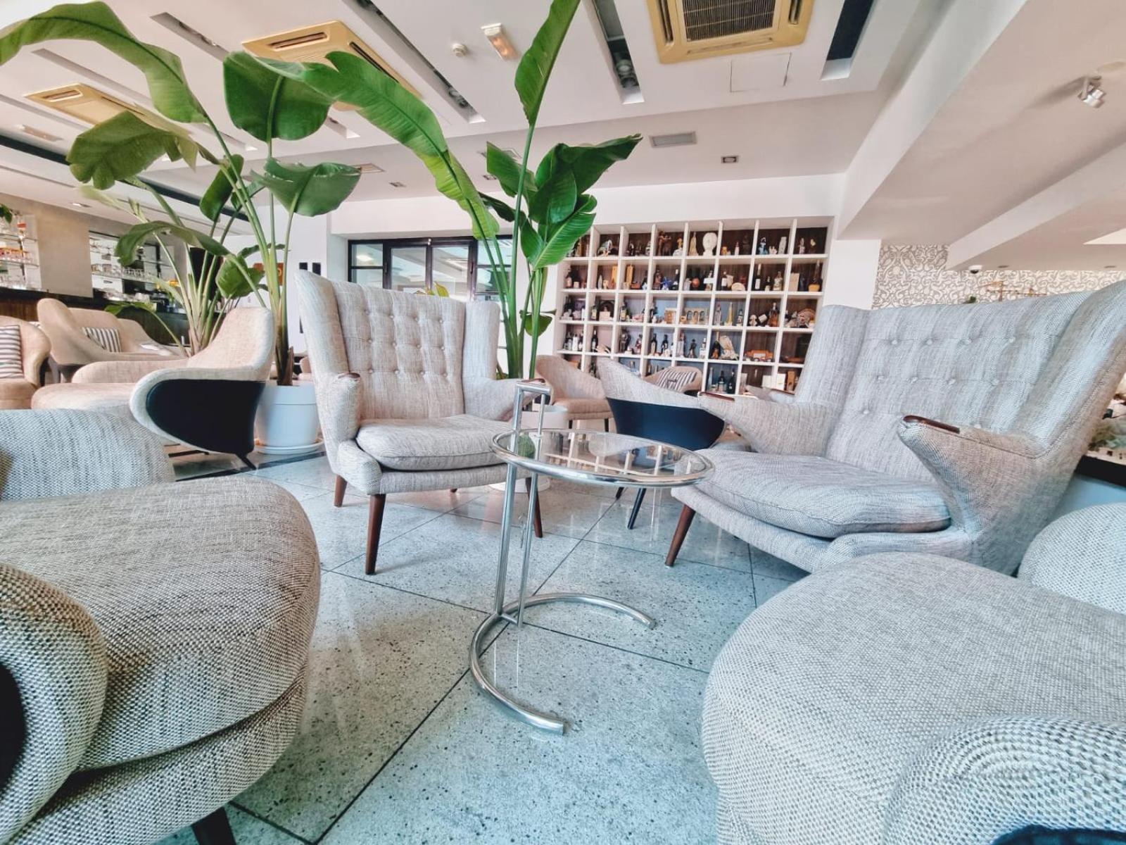 Hotel Gala Split بودْسْتغانا المظهر الخارجي الصورة