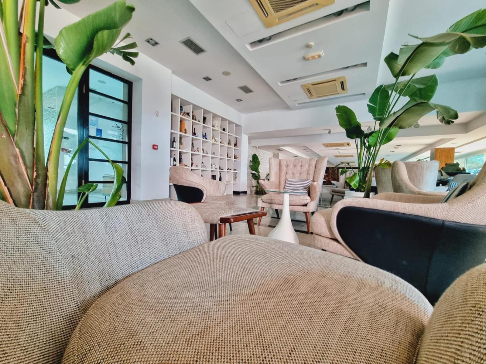 Hotel Gala Split بودْسْتغانا المظهر الخارجي الصورة