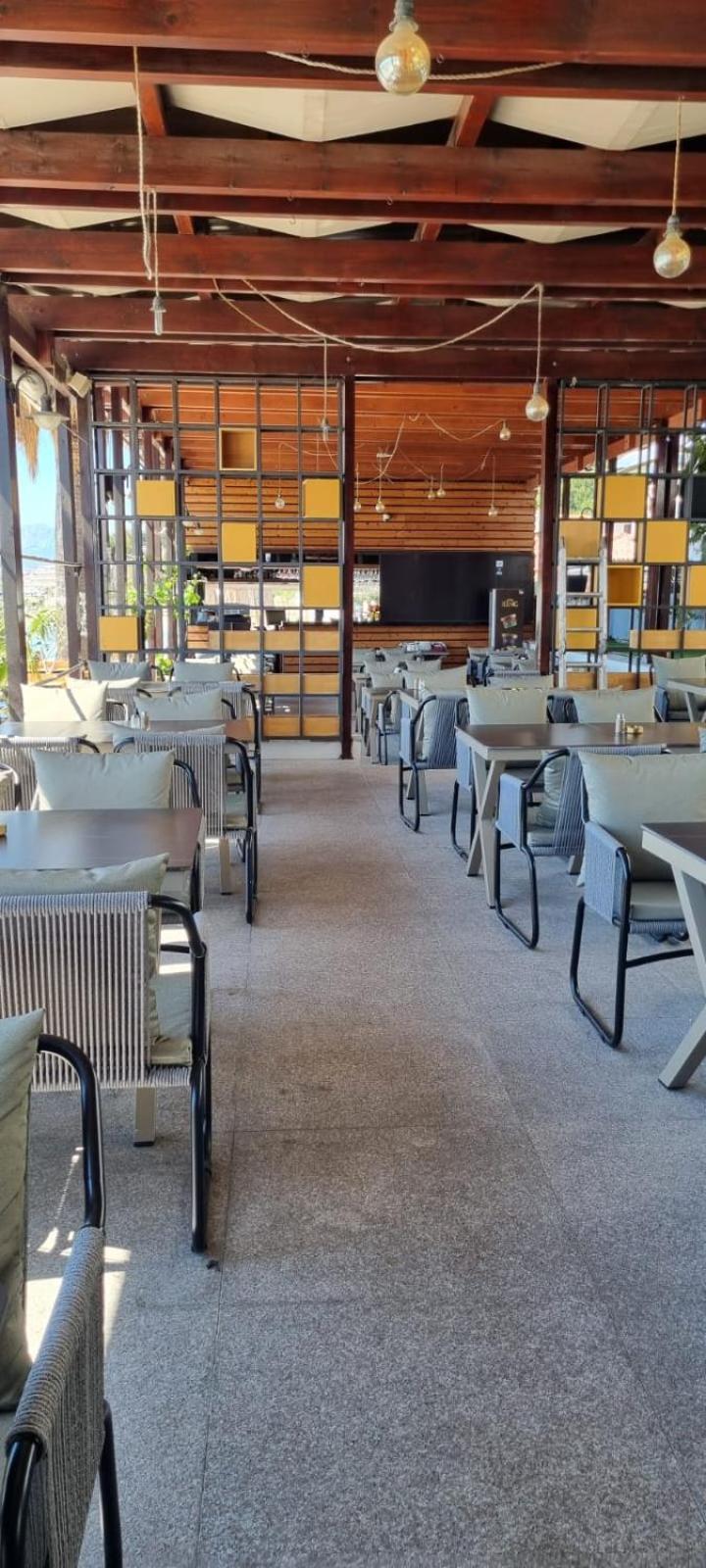 Hotel Gala Split بودْسْتغانا المظهر الخارجي الصورة